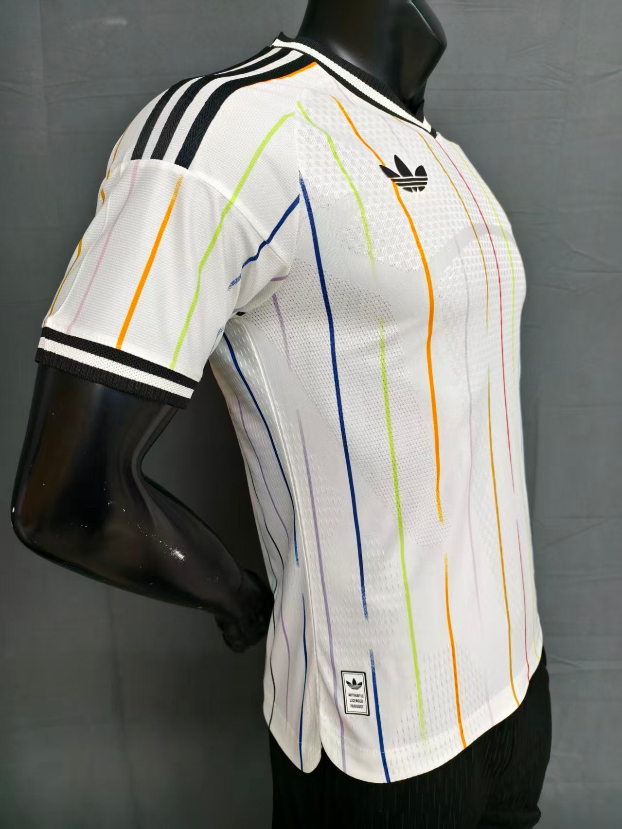 Maillot Japon Édition Spéciale Arc-en-Ciel